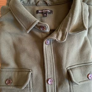 Banana republic button up, size XL fits more like a large. 27” L, 21” W